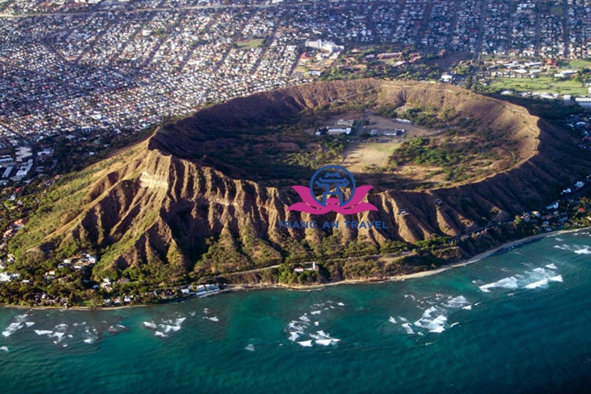 Khám Phá Diamond Head – Đỉnh Kim Cương Ở Hawaii