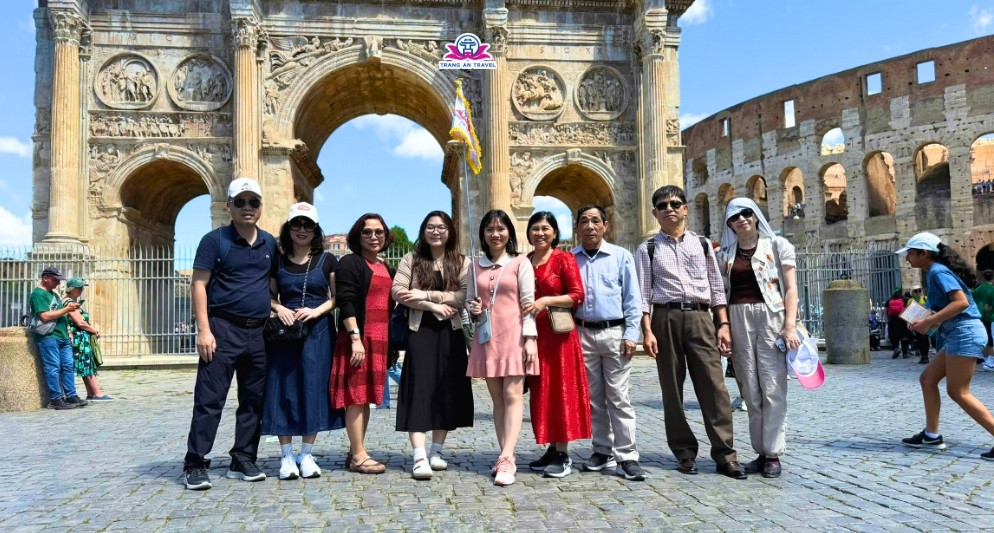 Tour châu Âu đoàn riêng giá bao nhiêu? So sánh chi tiết và giới thiệu sản phẩm Tràng An Travel