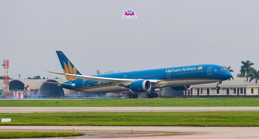 Cách săn vé máy bay đi châu Âu mùa cao điểm