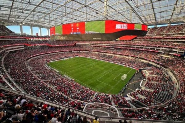 sân vận động Old Trafford