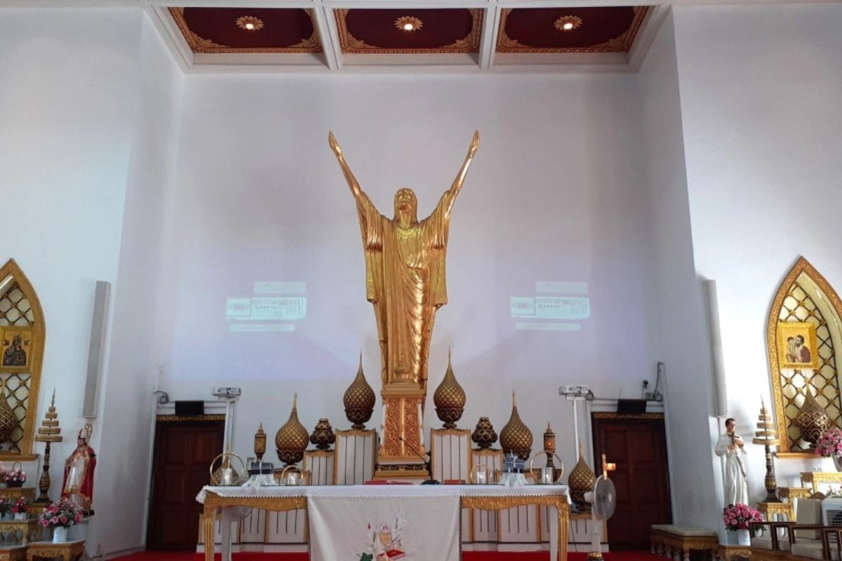 Nhà thờ Holy Redeemer