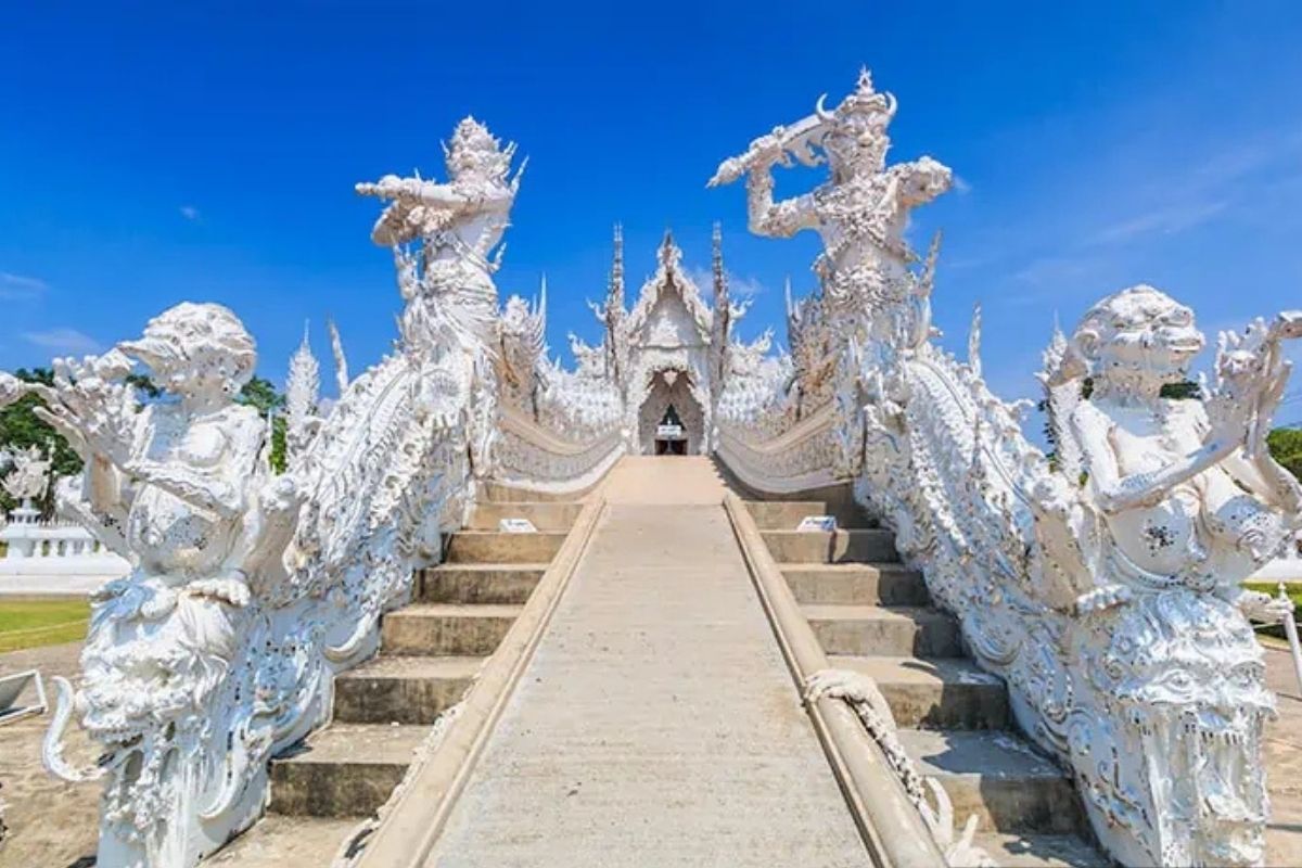 Ngôi chùa độc đáo phong cách phim viễn tưởng - 3