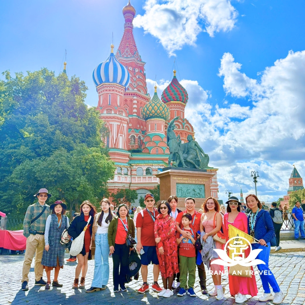 Nga tháng 8 – Khi lịch sử và vẻ đẹp hiện đại giao hòa