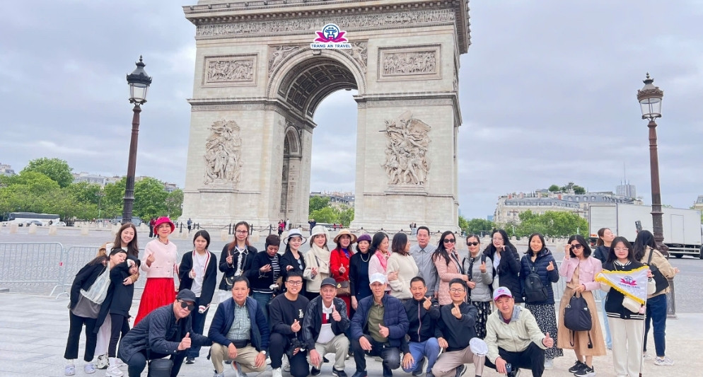 Gợi ý những tour châu Âu tốt nhất năm 2025 đông đảo du khách lựa chọn