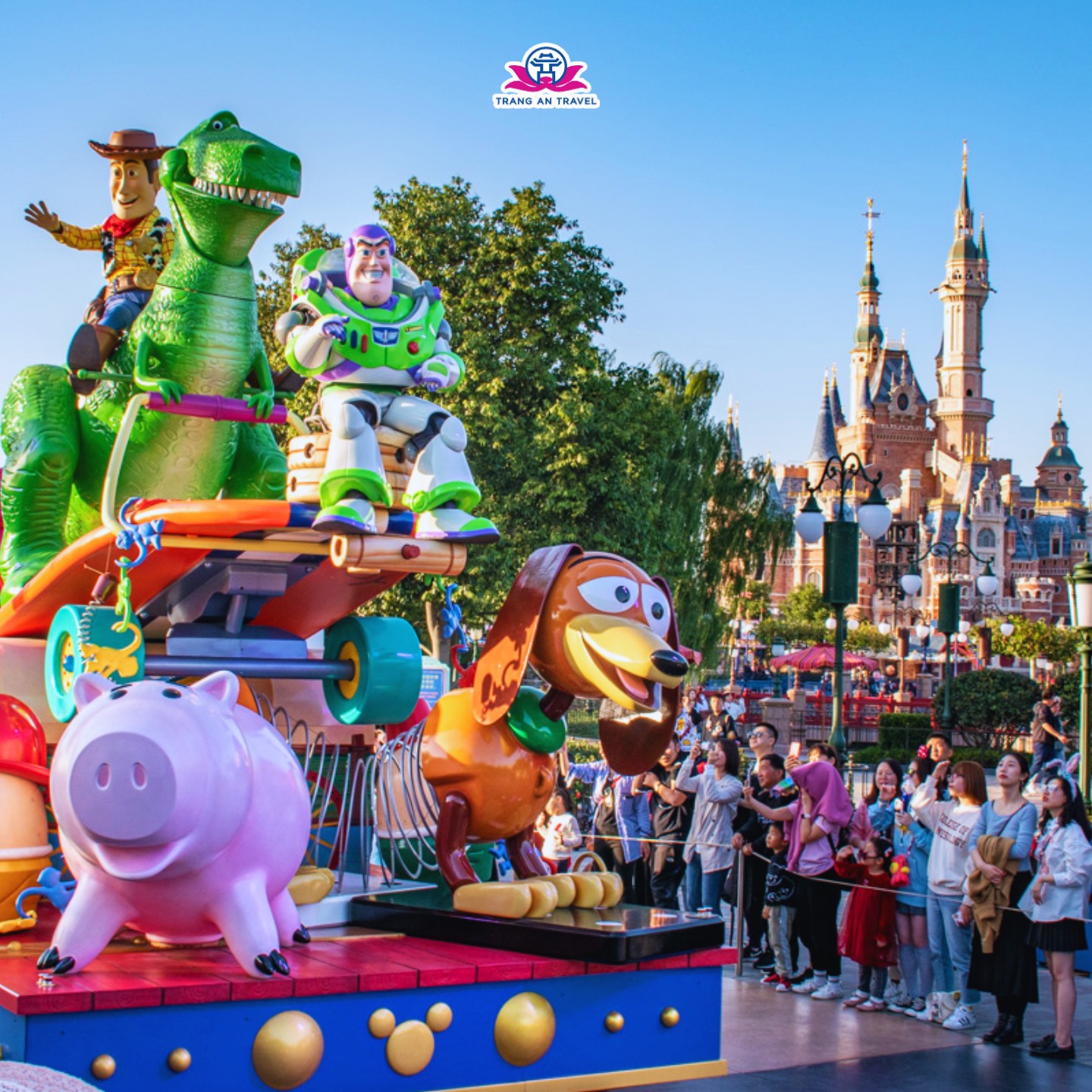 Lịch trình tham quan Disneyland Thượng Hải mới nhất hè 2025 bạn cần biết