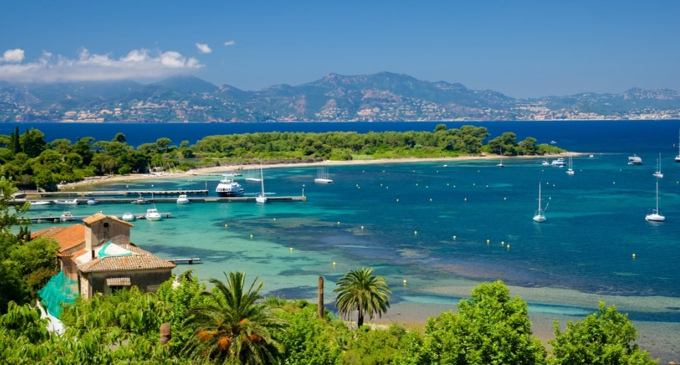 Khám phá các hòn đảo bí ẩn và ít người biết ở châu Âu