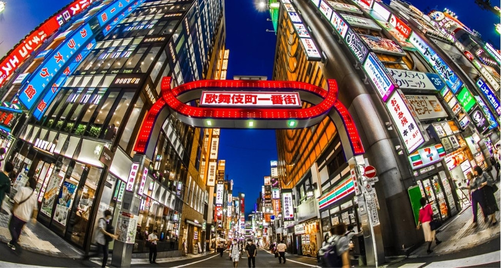 Khu 'đèn đỏ' ở Tokyo ngày càng đông du khách