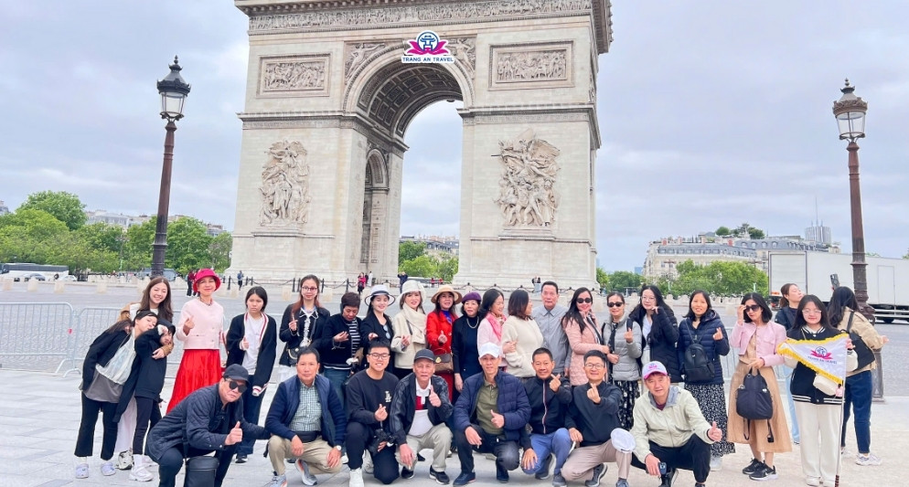 Đi tour châu Âu của công ty du lịch nào ở Hà Nội uy tín?