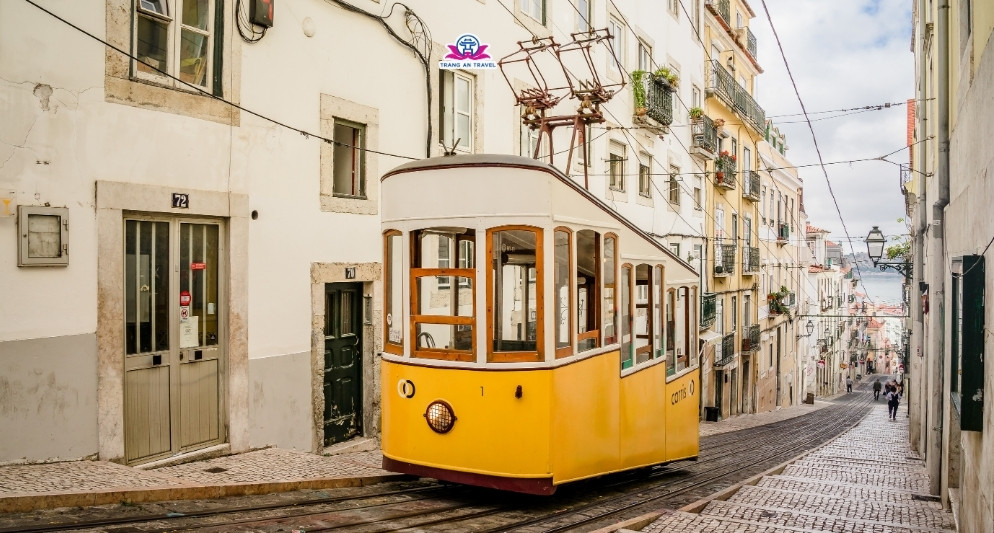 Trải nghiệm tàu điện cổ ở châu Âu – Hành trình trở về thời gian xưa