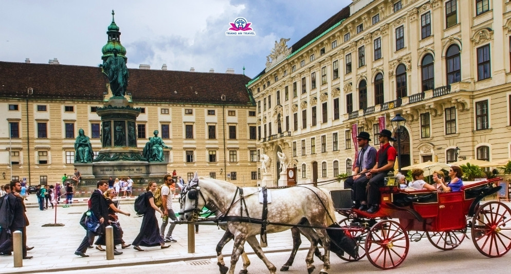 Trải nghiệm tour châu Âu 30 ngày nào hấp dẫn nhất?