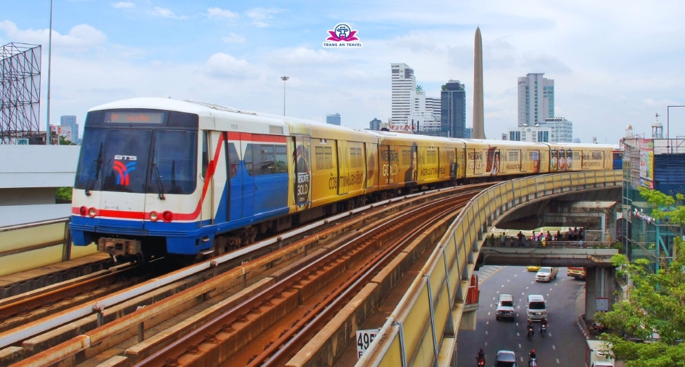 Cách di chuyển từ sân bay Bangkok về trung tâm: Chi tiết từ A đến Z cho người lần đầu đến Thái