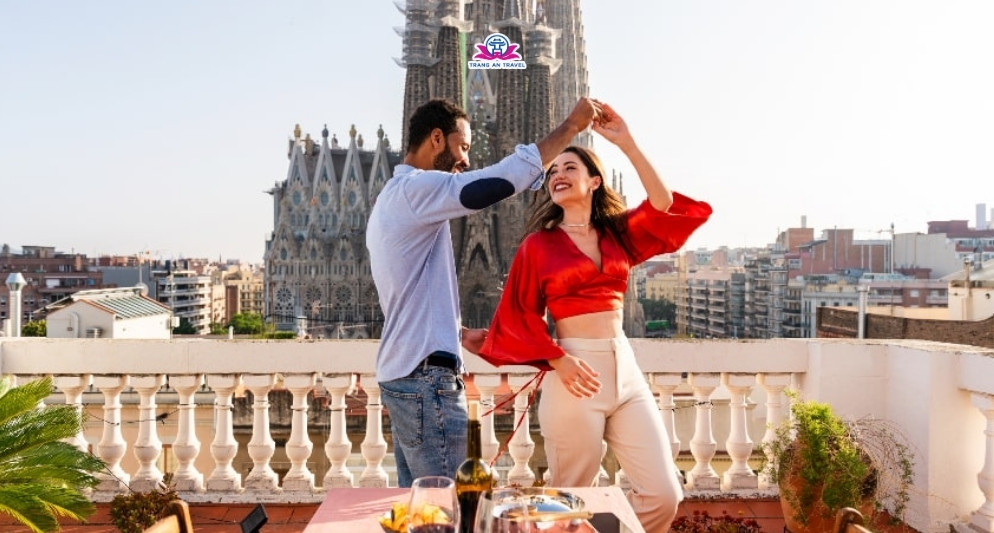 Kinh nghiệm du lịch Tây Ban Nha tháng 10 – Mùa thu Địa Trung Hải rực rỡ