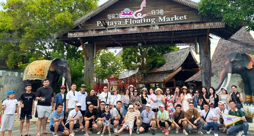 Chợ nổi bốn miền Pattaya – Điểm hẹn tái hiện văn hóa 4 vùng Thái Lan ấn tượng