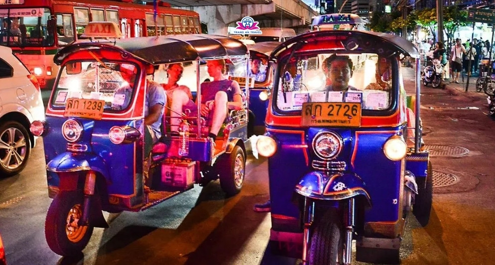 Đi tuk tuk ở Bangkok – Trải nghiệm độc đáo đáng thử khi du lịch Thái Lan