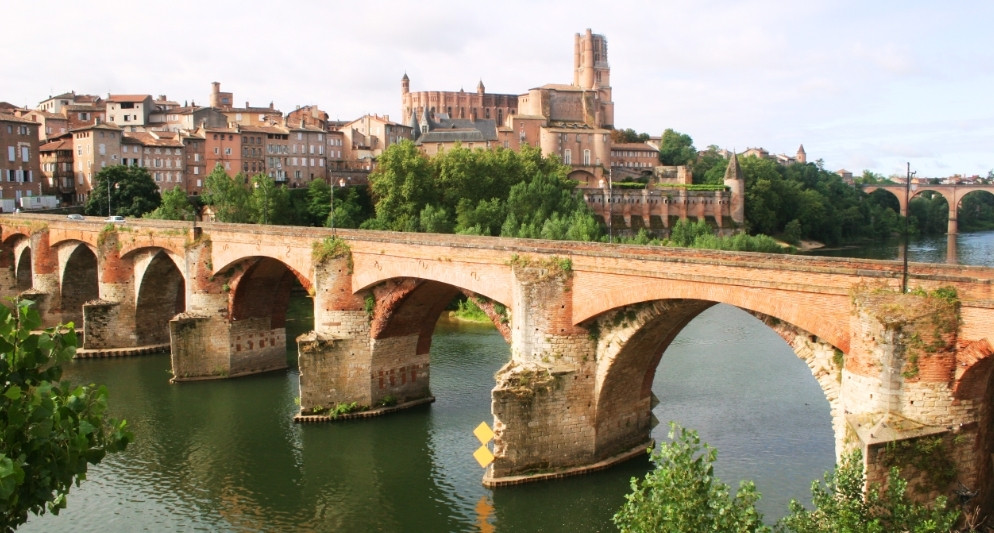 Thăm bối cảnh phim 'Bí mật cây cầu cũ'