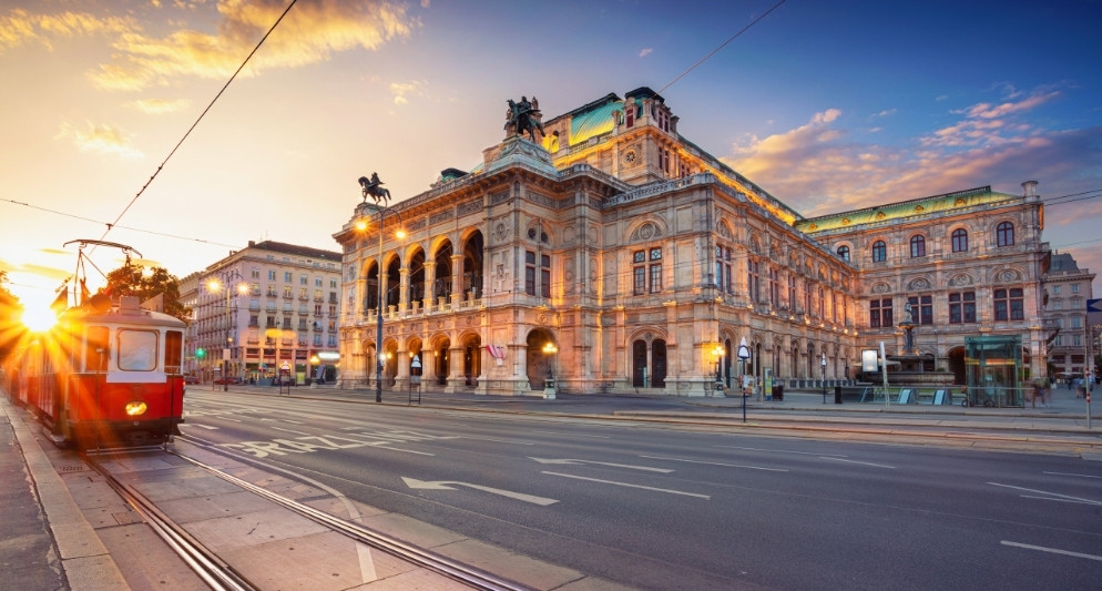 Nên chọn mùa nào khi đi du lịch châu Âu 15 ngày?