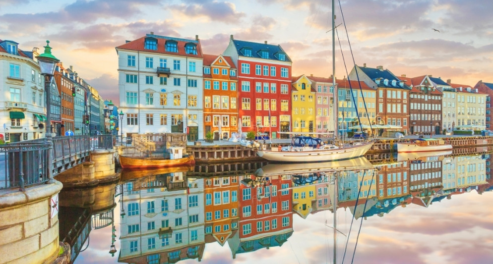 Du ngoạn trên những kênh đào đẹp nhất châu Âu