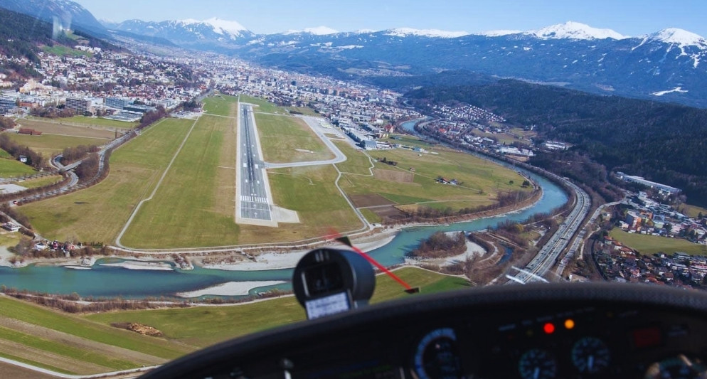 Những sân bay độc lạ ở châu Âu