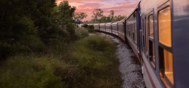 Tàu hỏa hạng sang chặng Đà Nẵng – Quy Nhơn gây tò mò