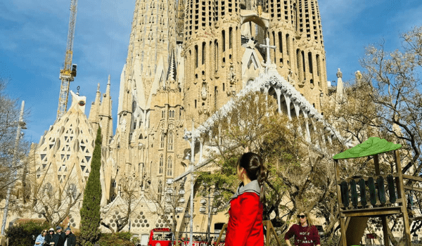 Khám phá Barcelona – Thành phố đẹp như mơ ở Tây Ban Nha